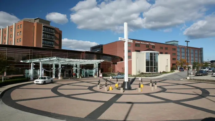 The facilities at AMITA Health Alexian Brothers Medical Center in Elk Grove Village, IL 1