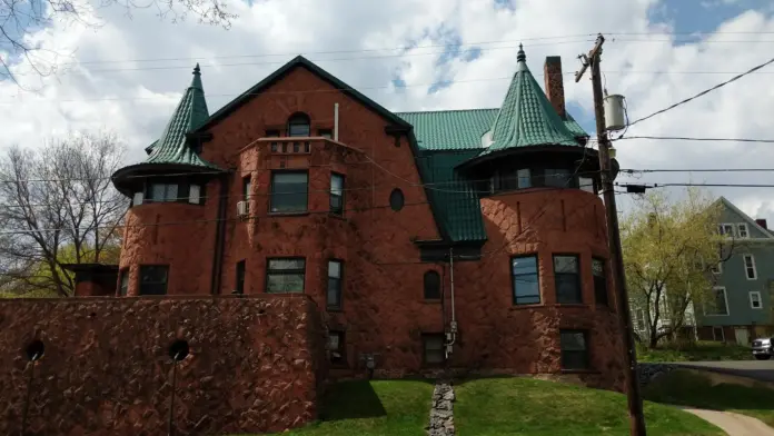 The facilities at Arrowhead House East - Intensive Residential Treatment in Duluth, MN 1