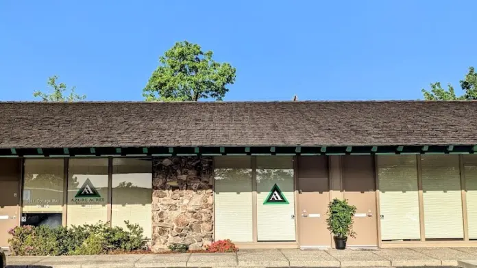 The facilities at Azure Acres Recovery Center in Sacramento, CA 3