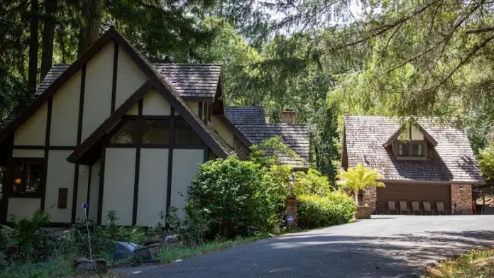 The facilities at Azure Acres Treatment Center in Sebastopol, CA 2