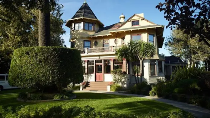 The facilities at Beacon House - Pine Avenue in Pacific Grove, CA 3