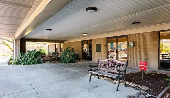 The facilities at Bradford Health Services in Madison, AL 3