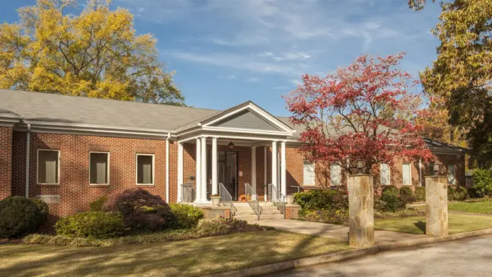 The facilities at Laurel Heights Hospital in Atlanta, GA 5