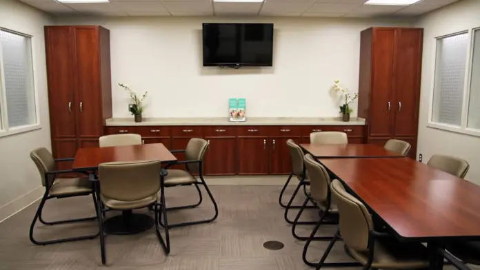 The facilities at MacNeal Hospital Psychiatry and Behavioral Health in Berwyn, IL 2