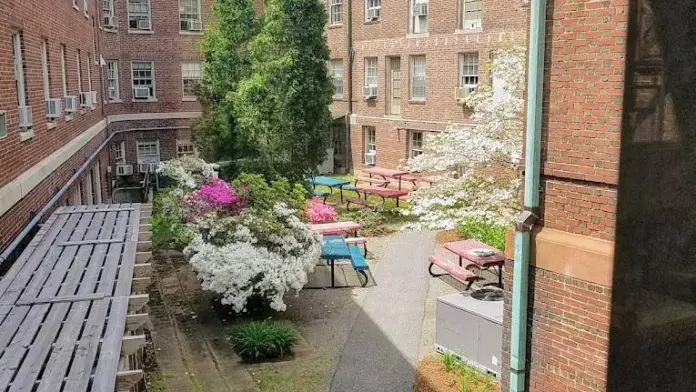 The facilities at Mount Auburn Hospital in Cambridge, MA 4