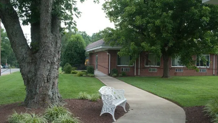 The facilities at NHC Healthcare in Lawrenceburg, TN 1