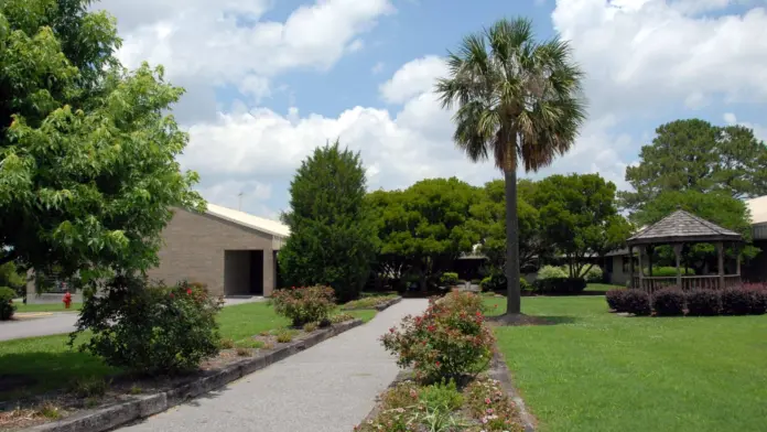 The facilities at Palmetto Lowcountry Behavioral Health in Columbia, SC 4