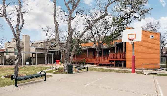 The facilities at Phoenix House - Hill A. Feinberg Academy in Dallas, TX 3