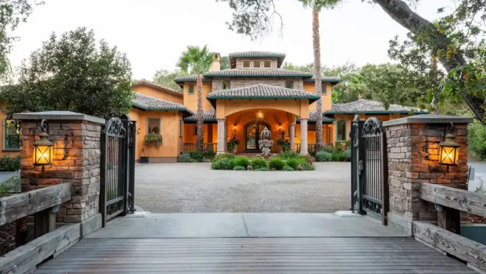 The facilities at Reflections Executive Rehab Facility in Novato, CA 5