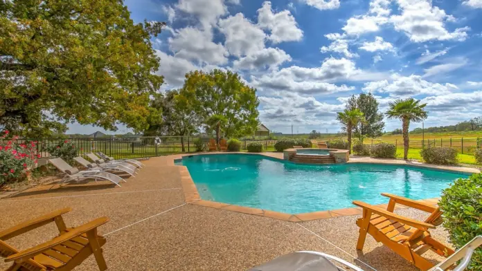 The facilities at Riverwalk Ranch in Mansfield, TX 1