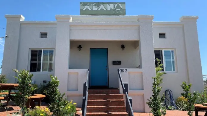 The facilities at South Bay Alano Club in Hermosa Beach, CA 3