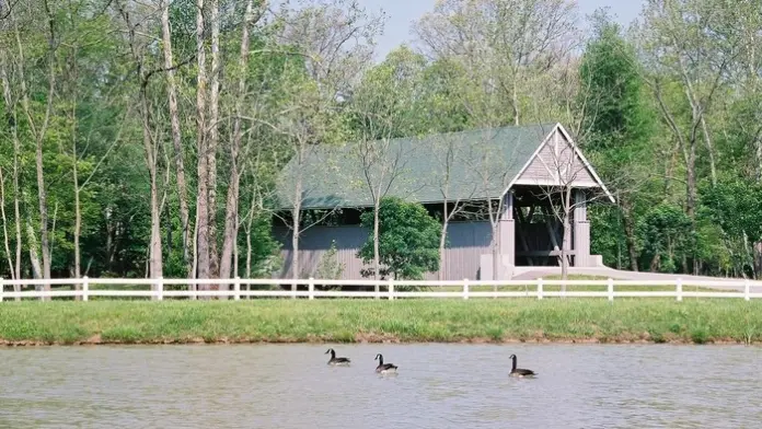 The facilities at Wooded Glen Recovery Center in Henryville, IN 3